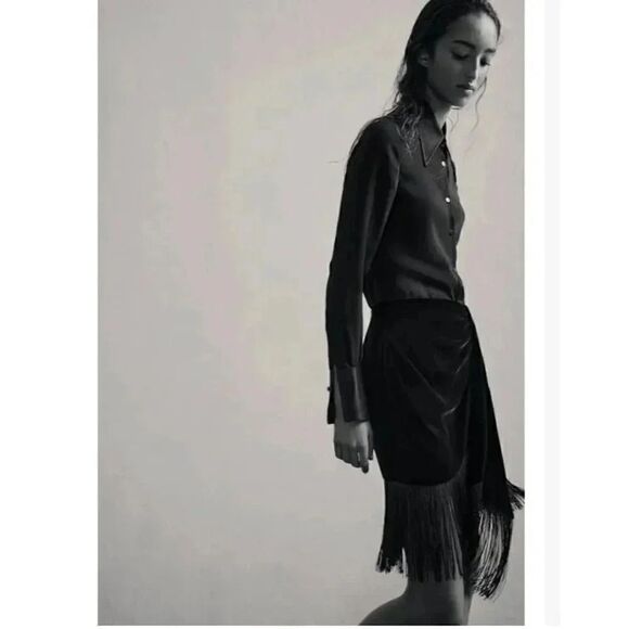 NWT Zara Women Black Fringed Velvet High Waist Ruched Front Detail Mini S #1140 - Picture 1 of 15
